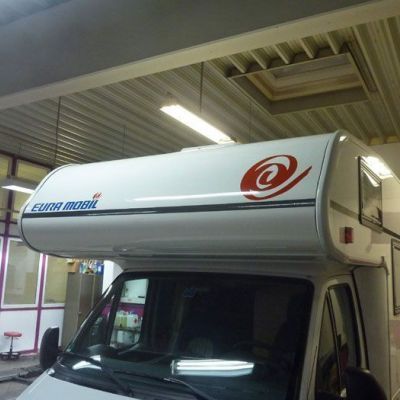 Wohnmobilansicht nach der Lackierung
